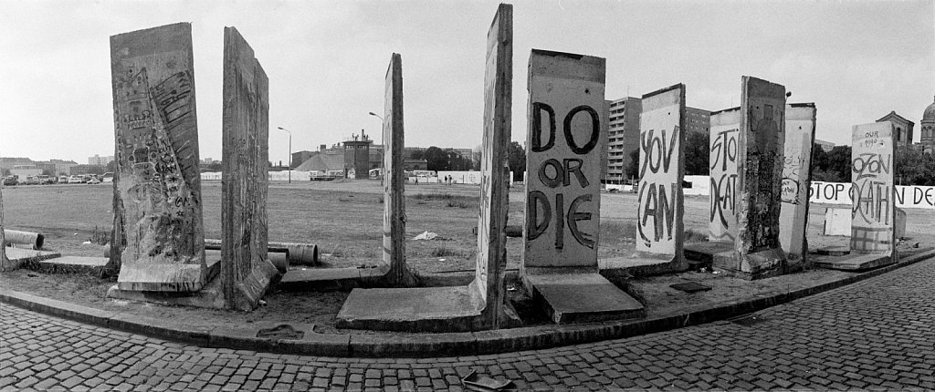   M900831D_BerlinWall41.tif